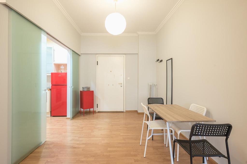 Pame Rentals - Entire Apartment With Free Parking Athén Kültér fotó